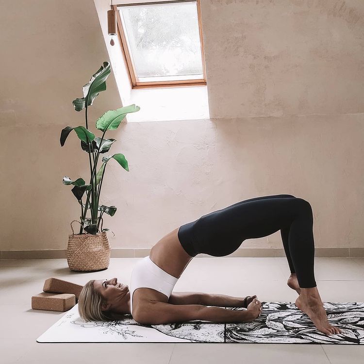 6 Gerakan Yoga yang Baik untuk Hubungan Seks, Makin Harmonis