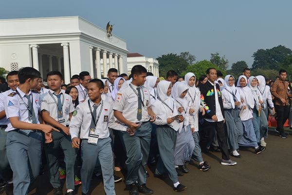 SMA Surabaya Dijamin Bisa Tampung Lulusan SMP Tahun Ini