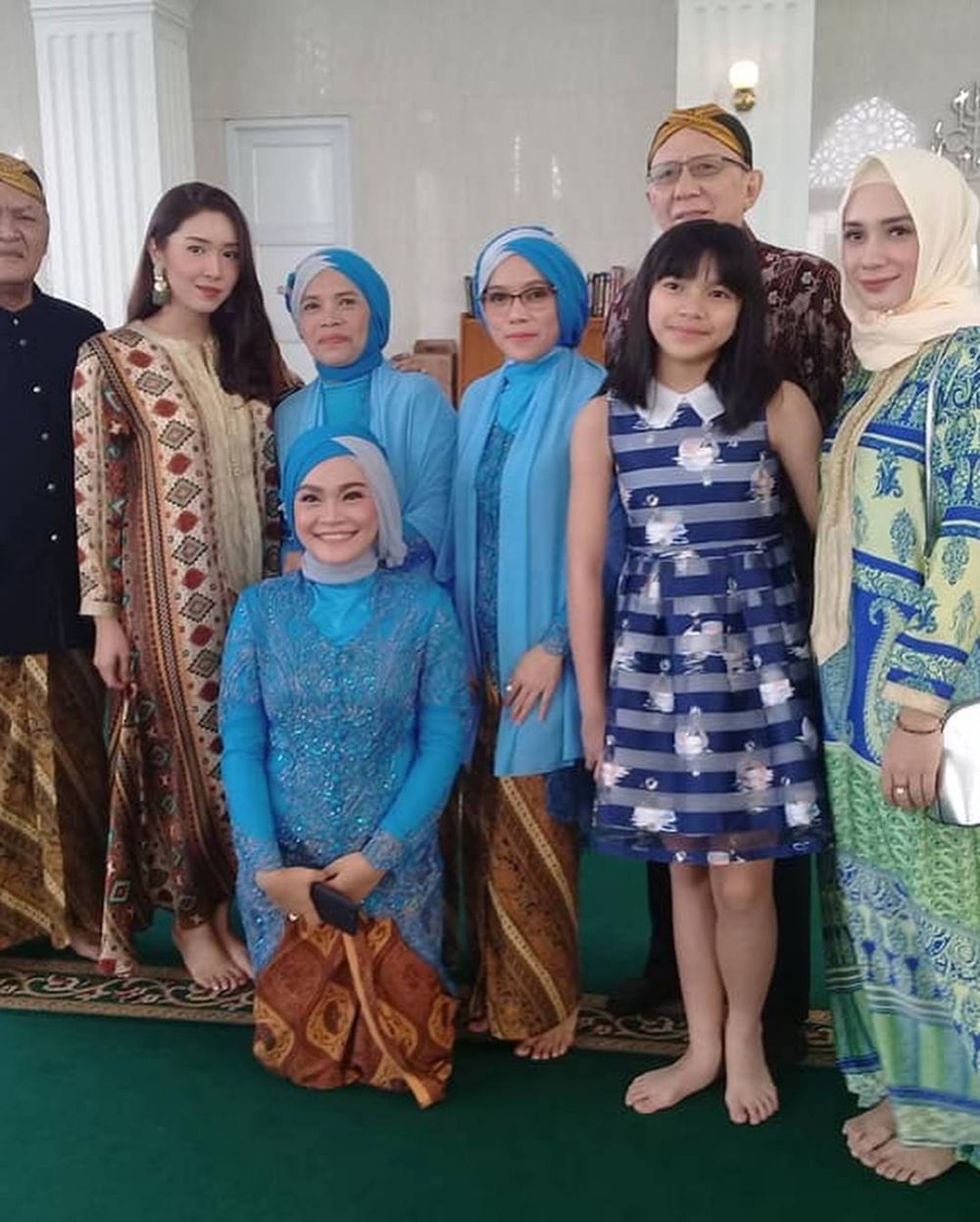 Jarang Disorot, 9 Momen Kedekatan Putri Anne dan Sang Papa
