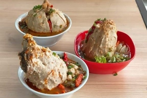 Berani Mencoba? Ini 5 Rekomendasi Bakso Jumbo di Malang