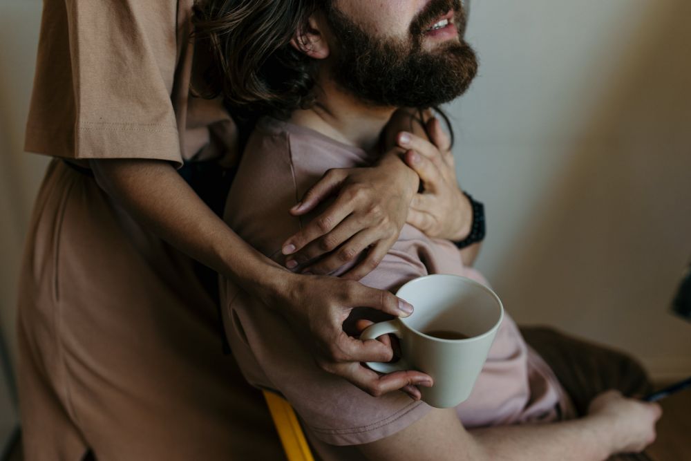 5 Tips Menjaga Hubungan Asmara meski Sama-sama Sibuk Bekerja