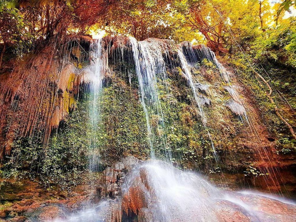 5 Air Terjun Unggulan di Madura, Pemandangannya Indah Banget!