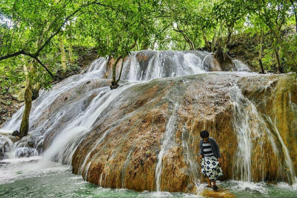 5 Air Terjun Unggulan di Madura, Pemandangannya Indah Banget!