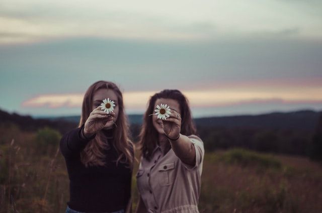 5 Hal Positif bagi Seorang Introver jika Punya Sahabat Ekstrover