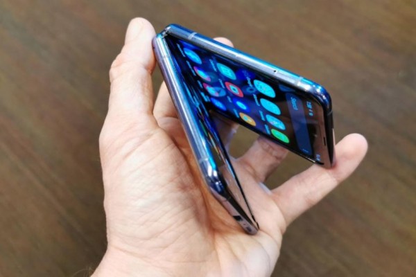 6 Foldable Phone Terbaik Pada Awal Tahun 2021, Desain Unik!