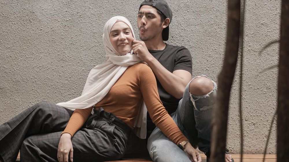 10 Pasangan Artis Indonesia Ini Punya Panggilan Sayang Unik!