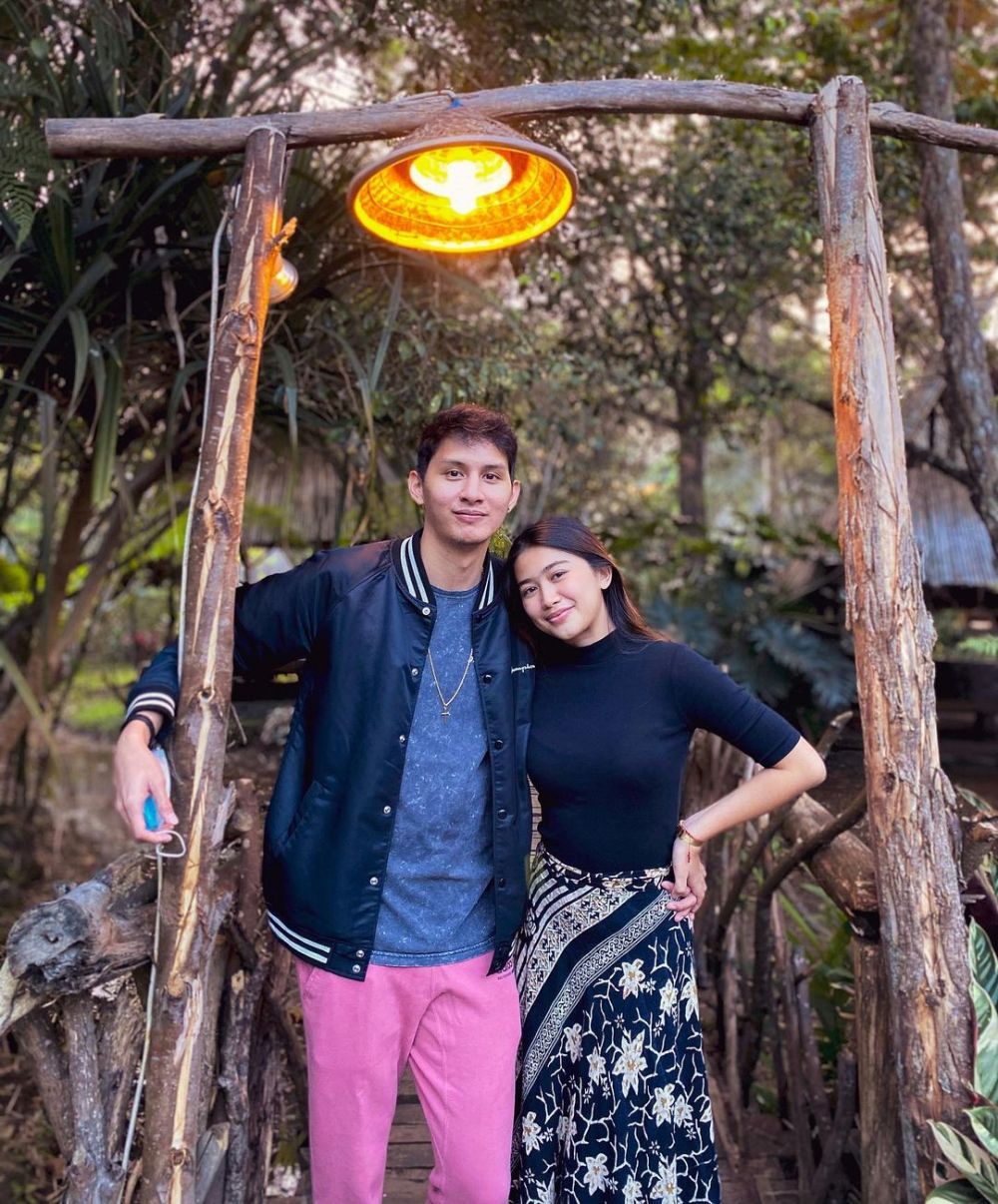 Kisah Cintanya Manis! 9 Potret Artis Keturunan Australia dan Pasangan