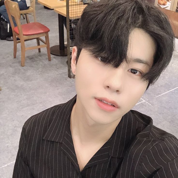 9 Potret Manis Yoo Jiahn IN2IT yang Awet Muda