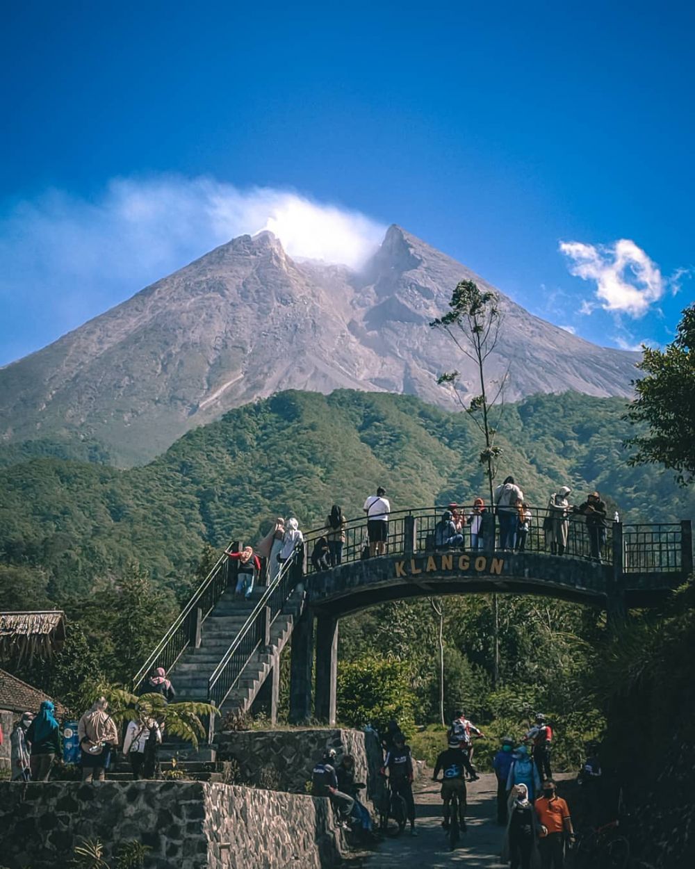 Mengenal Gunung Merapi Lebih Dekat, Yuk Singgah ke 5 Spot Wisata Ini