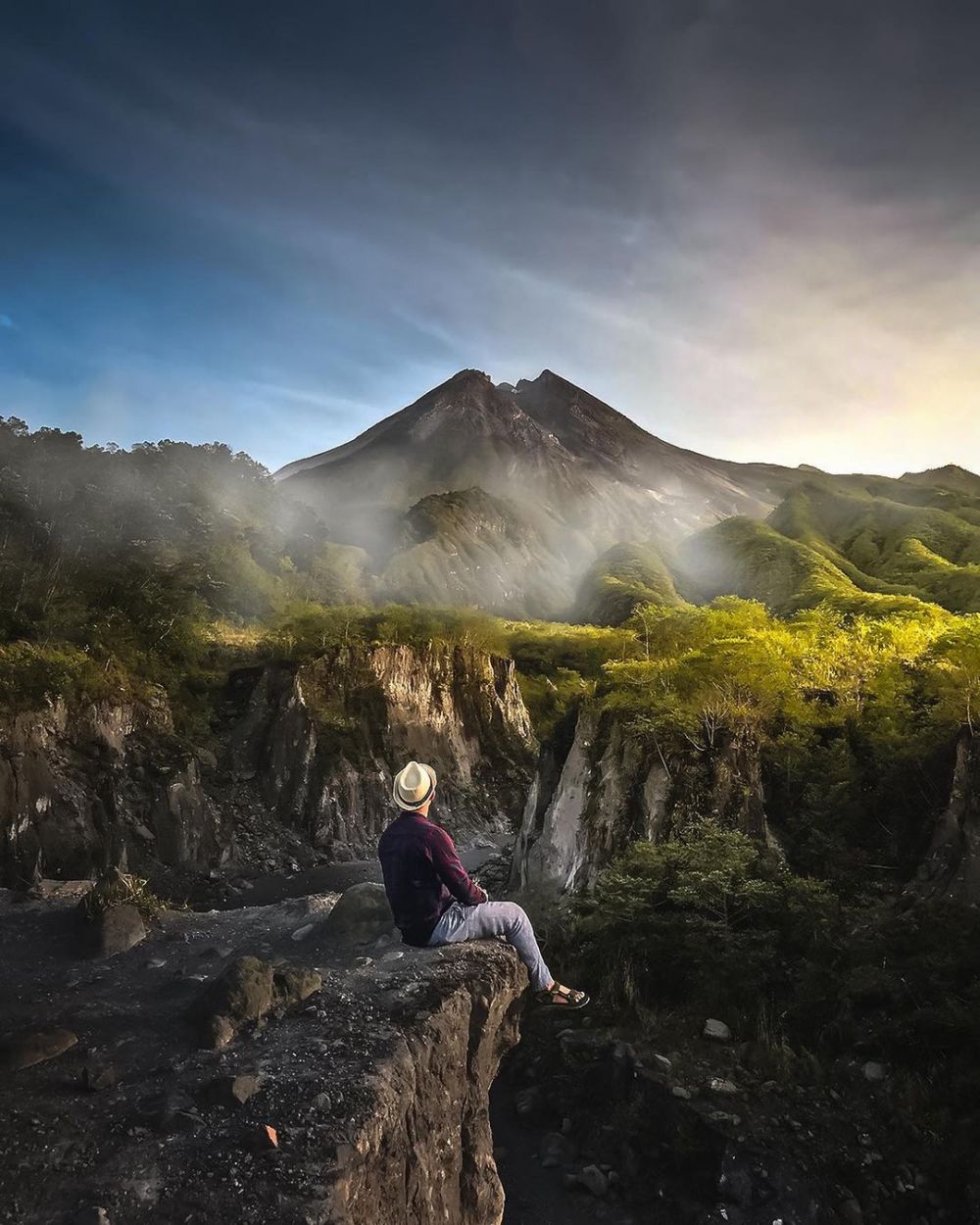 Mengenal Gunung Merapi Lebih Dekat, Yuk Singgah ke 5 Spot Wisata Ini