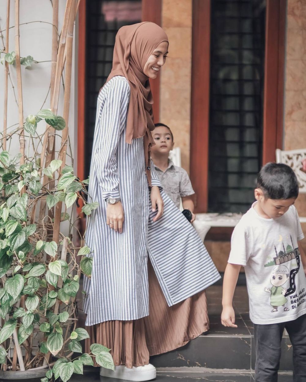 11 Seleb Berhijab Masih Fresh Bak ABG, Padahal Sudah Jadi Ibu