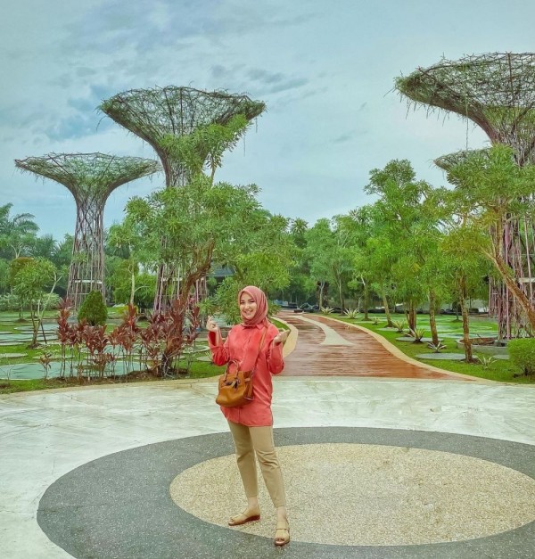 Ikut Suami, 10 Potret Winda Khair yang Kini Tinggal di Palembang
