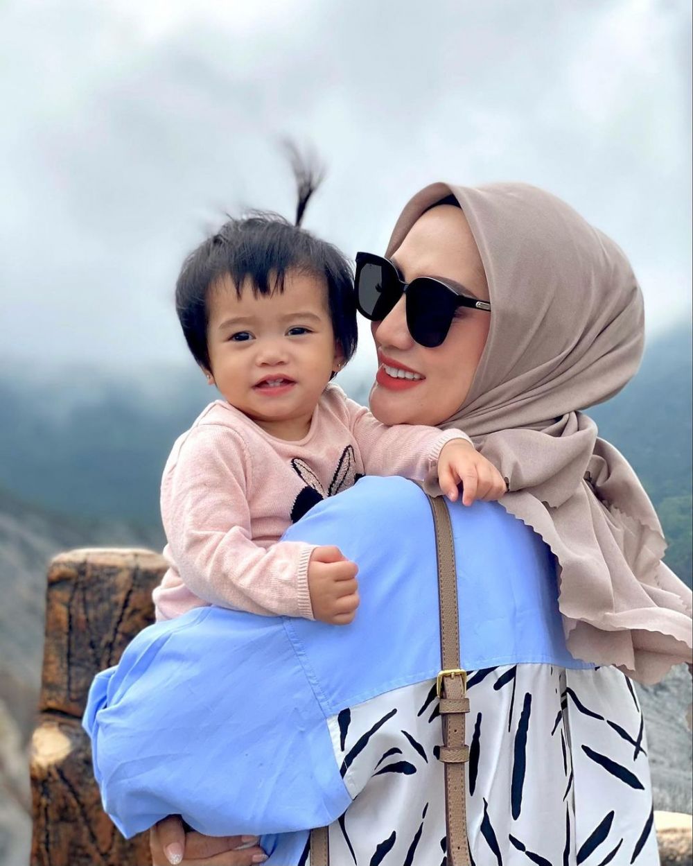 Single Parent, 10 Potret Kompak Lita MasterChef dengan Tiga Anaknya
