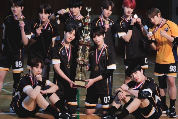 10 Potret Kece Golden Child Jadi Pemain Voli Profesional di MV Breathe