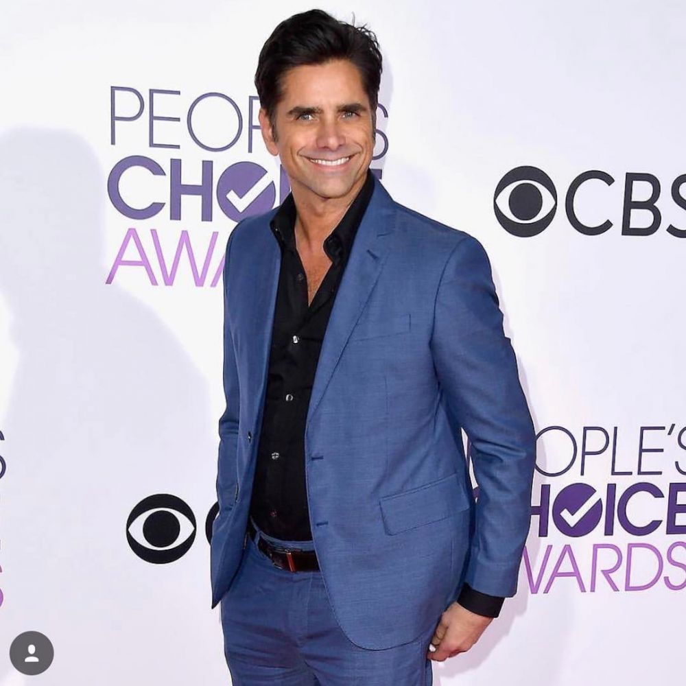 10 Fakta Menarik John Stamos, Pelatih Basket di Big Shot