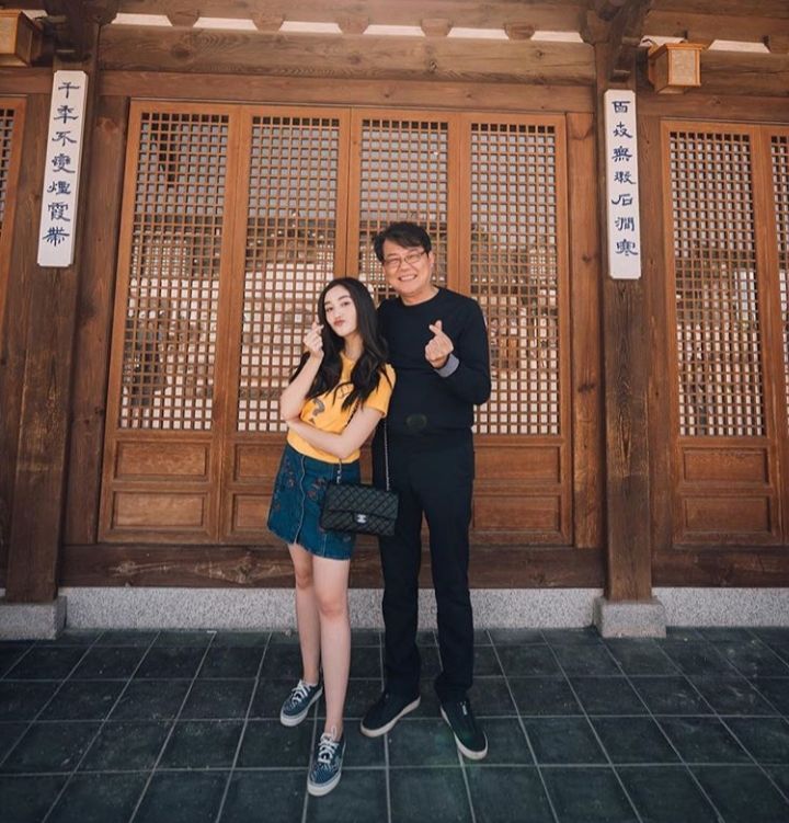 9 Potret Hangat Ranty Maria dan Ayah Asli Orang Korea