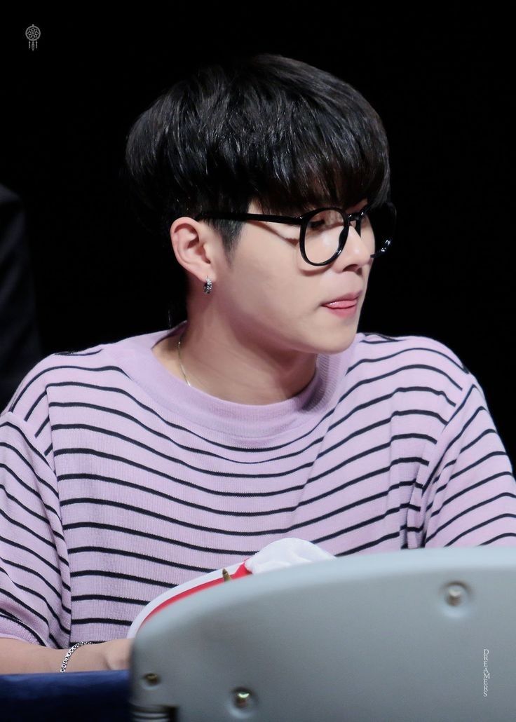9 Potret Manis Yoo Jiahn IN2IT yang Awet Muda