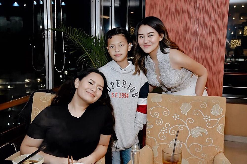 10 Potret Terkini Tiga Anak Adjie Massaid, 10 Tahun Ditinggal Ayah
