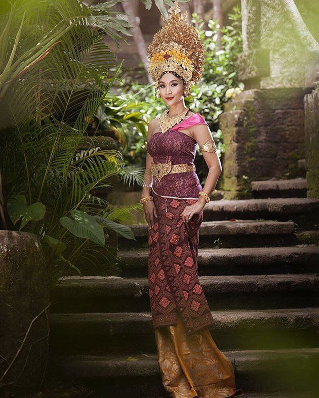 Paripurna, 9 Photoshoot Artis Dengan Busana Adat Bali