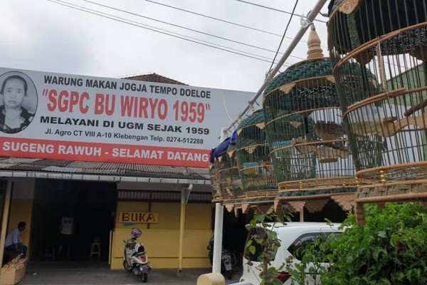 5 Fakta Unik SGPC Bu Wiryo, Nasi Pecel Legendaris di Kawasan UGM