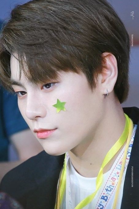 10 Fakta Sang Gyun JBJ95, Hampir Debut dengan BTS!