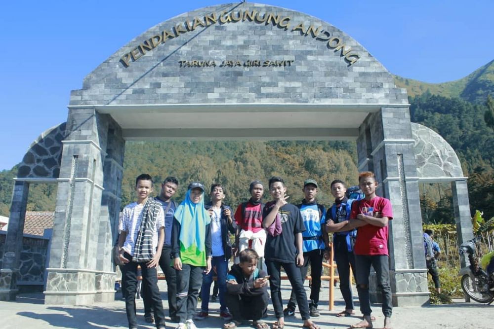 Info Wisata Gunung Andong Rute, Biaya, Tips, dan Pendakian