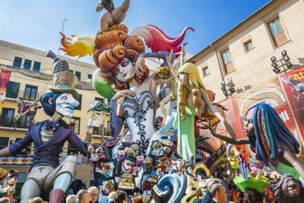 5 Festival Tradisional Paling Meriah di Spanyol yang Wajib Dikunjungi
