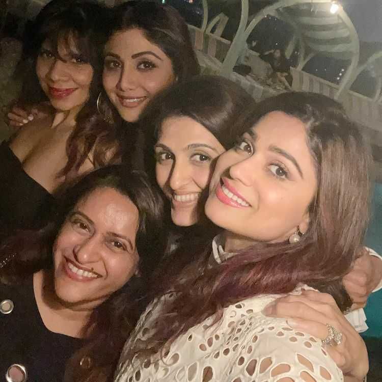 9 Potret Awet Muda Shamita Shetty 'Mohabbatein', Usia 42 Kian Stunning