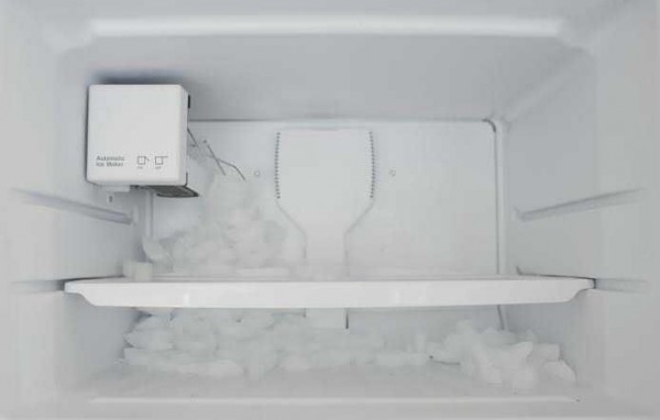 5 Tips Menghilangkan Bunga Es yang Ada di Kulkas, Mudah dan Gak Ribet!