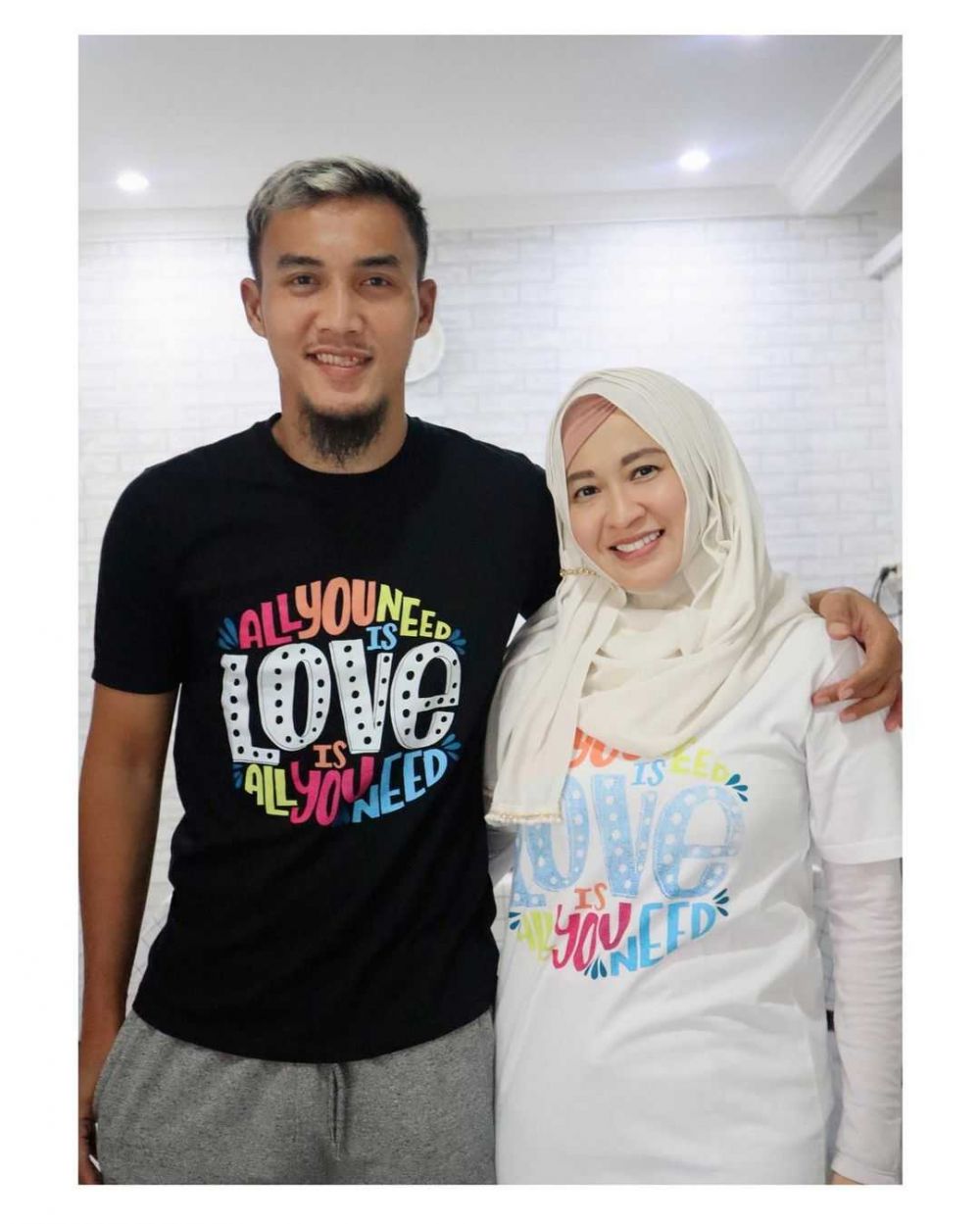 Hidup Bahagia, 9 Artis Lepas Status Janda dan Nikahi Berondong