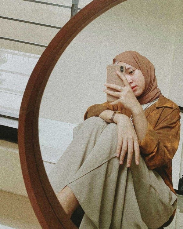 Bikin Terpesona, 9 Potret Selfie Nissa Sabyan yang Menawan Paripurna