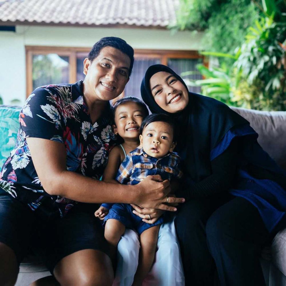 Sempat Tomboi, 10 Seleb Ini Berubah Jadi Ibu Idaman Sekarang