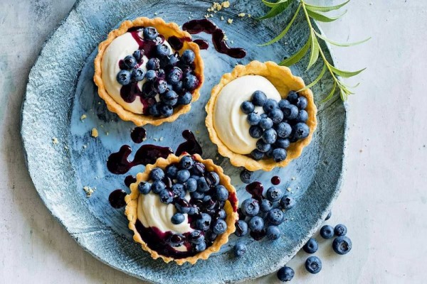 5 Menu Dessert Lezat Berbahan Kue Tart, Bikin Laper!