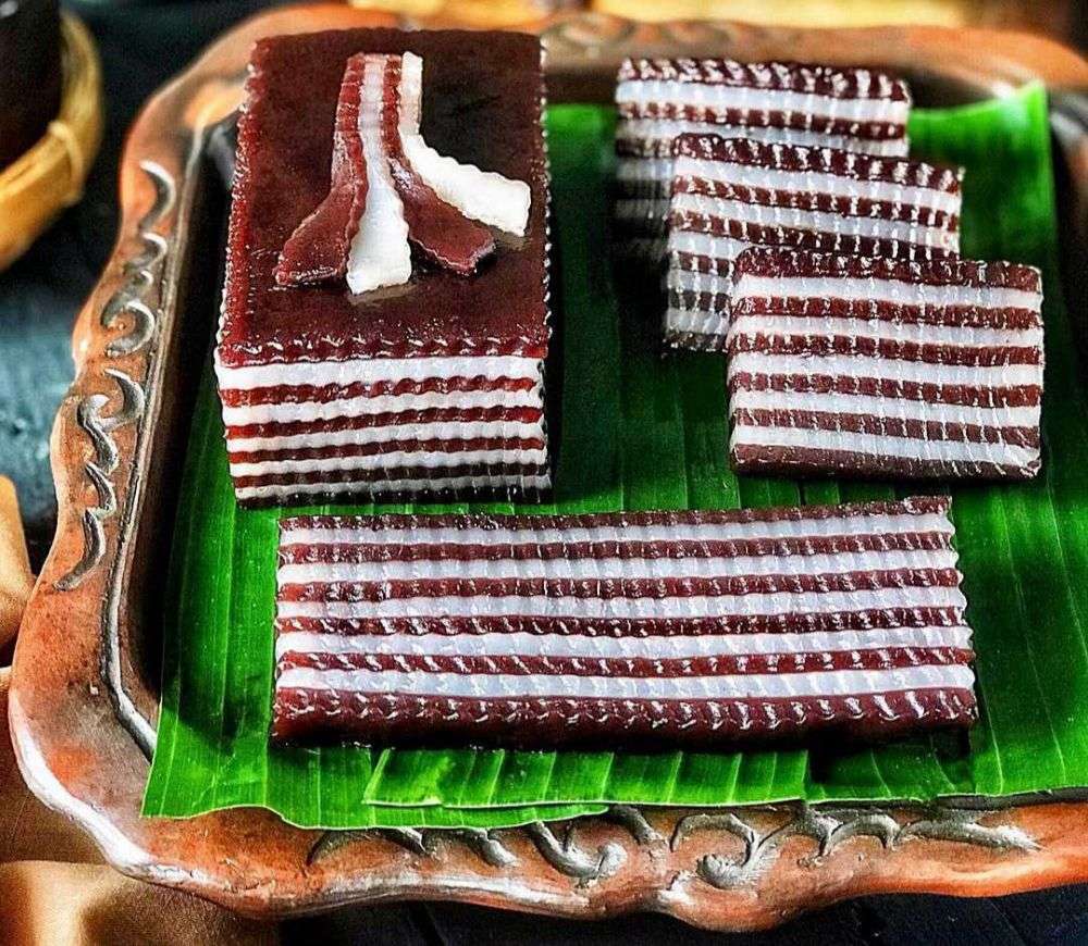 7 Resep Kue Lapis Tepung Beras Yang Lembut Dan Legit