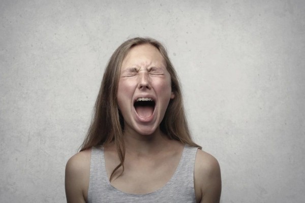 6 Cara Menahan Emosi saat Sedang Berpuasa, Ampuh!