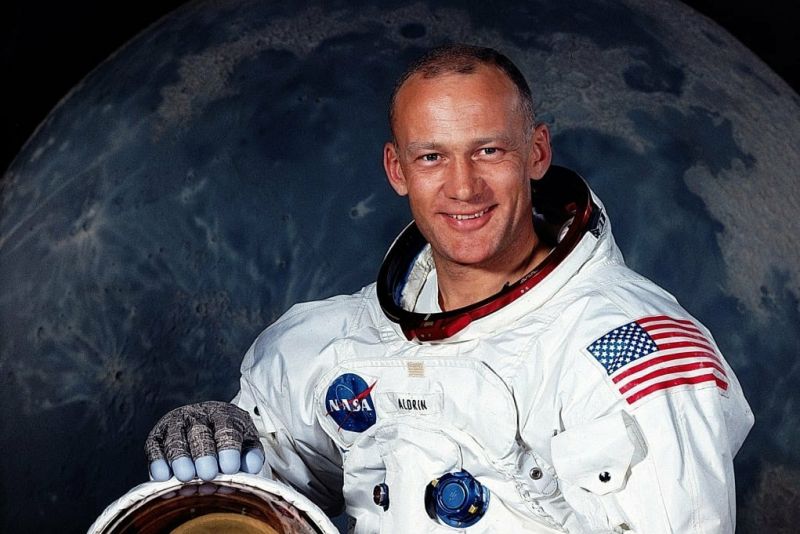 6 Astronaut Nasa Yang Pernah Menginjakkan Kaki Di Bulan