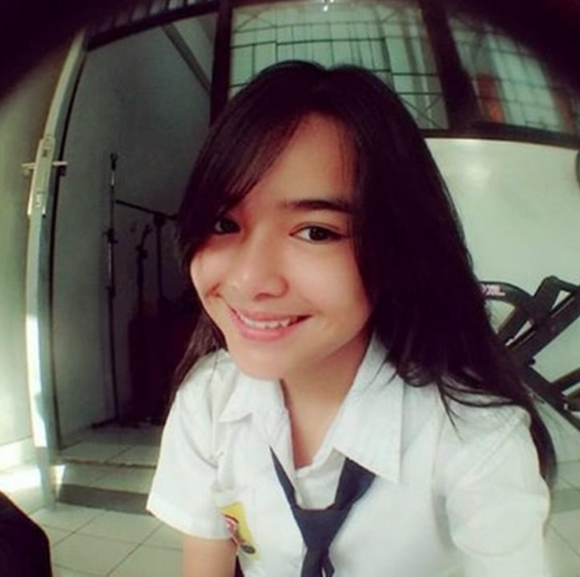 Gemas! 9 Adu Gaya Amanda Manopo Vs Glenca Chysara Berseragam Sekolah