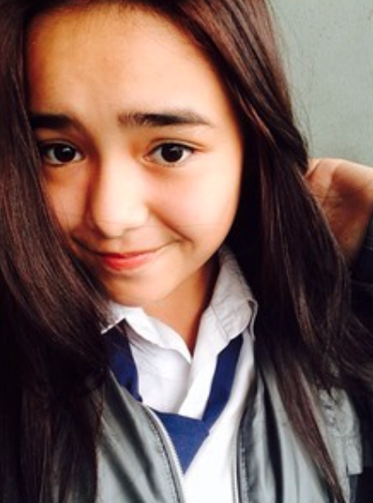 Gemas! 9 Adu Gaya Amanda Manopo Vs Glenca Chysara Berseragam Sekolah