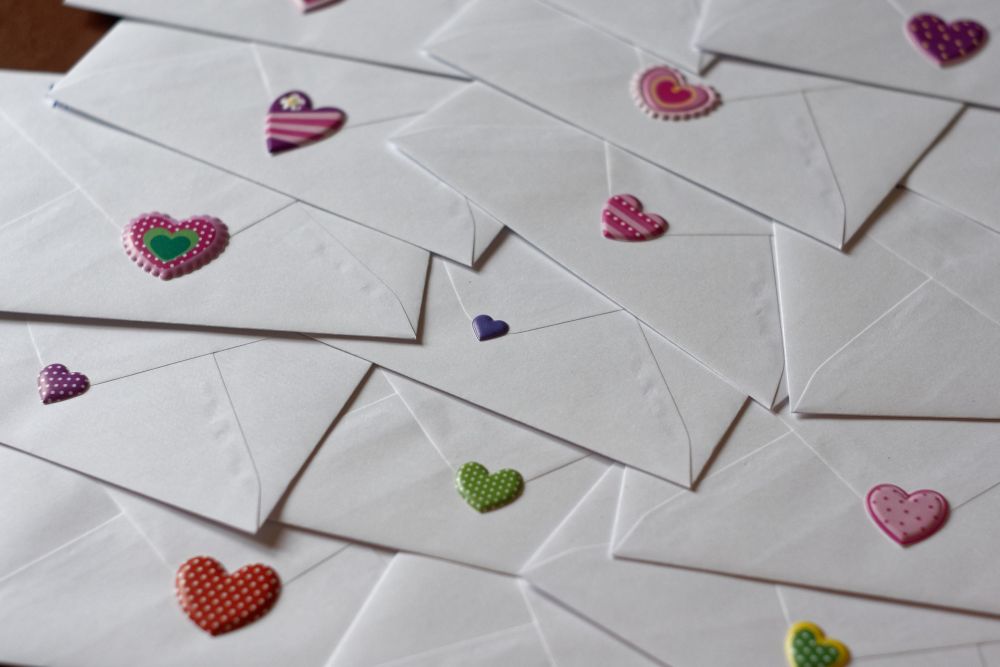 Untuk Cowok, 7 Benda Ini Cocok Kamu Berikan ke Dia di Hari Valentine