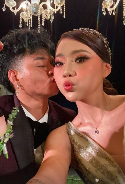 Baru Menikah, 10 Kisah Cinta Reza Arap dan Wendy Sejak Pacaran