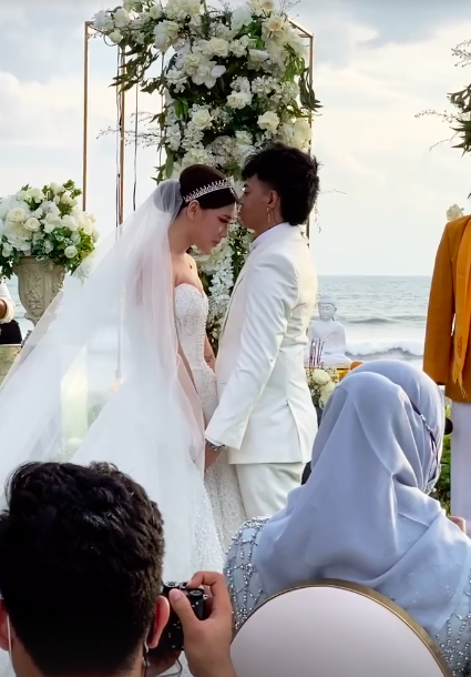 Baru Menikah, 10 Kisah Cinta Reza Arap dan Wendy Sejak Pacaran