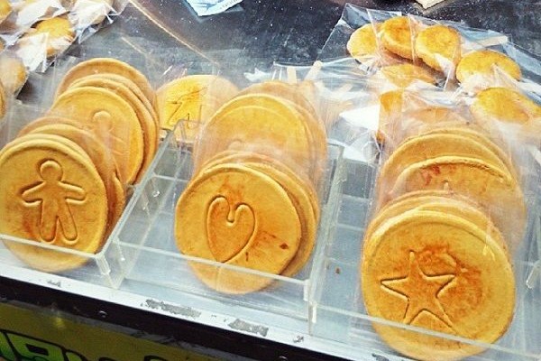 5 Hal Menarik Bbopki, Permen Gula ala Korea dengan Julukan Dalgona