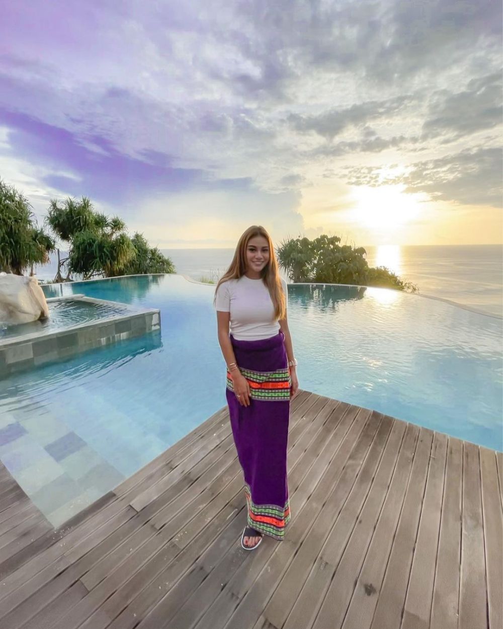 Seumuran! 10 Adu Pesona Kece Natasha Wilona dan Aurel Hermansyah