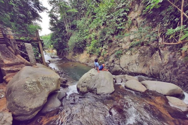 6 Tips Hiking Ceria ke Curug Leuwi Asih Bogor, Cocok buat Newbie