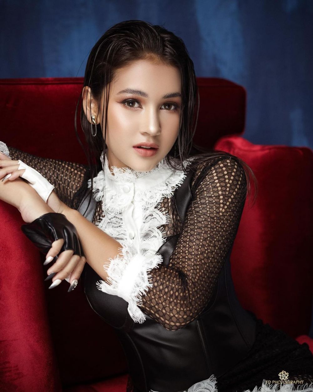 10 Pemotretan Terbaru Sandrinna Michelle, Dibilang Mirip Irish Bella