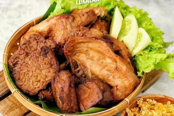 Meski Sama Lezatnya, 5 Kuliner Ayam yang Tak Setenar Ayam Geprek