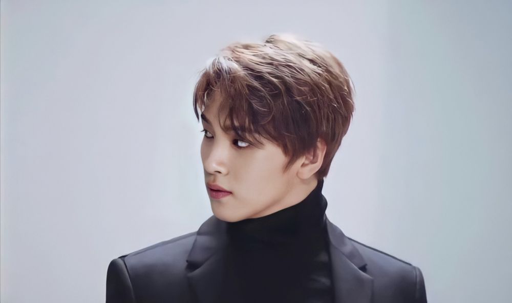10 Potret Side Profile Haechan NCT yang Kian Menawan