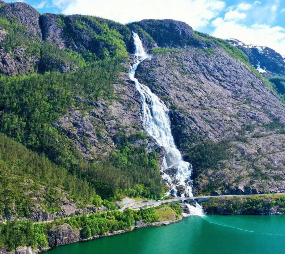 5 Rekomendasi Air Terjun di Norwegia, Penat Dijamin Hilang! 