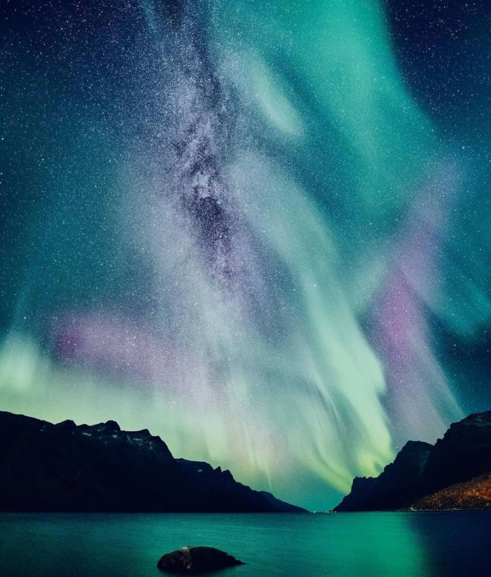 9 Potret Pesona Aurora di Kota Tromsø-Norwegia yang Begitu Memukau 