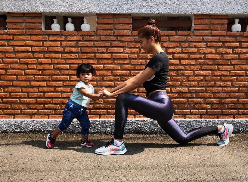 Makin Bugar! 9 Pesona Mikha Tambayong Saat Workout